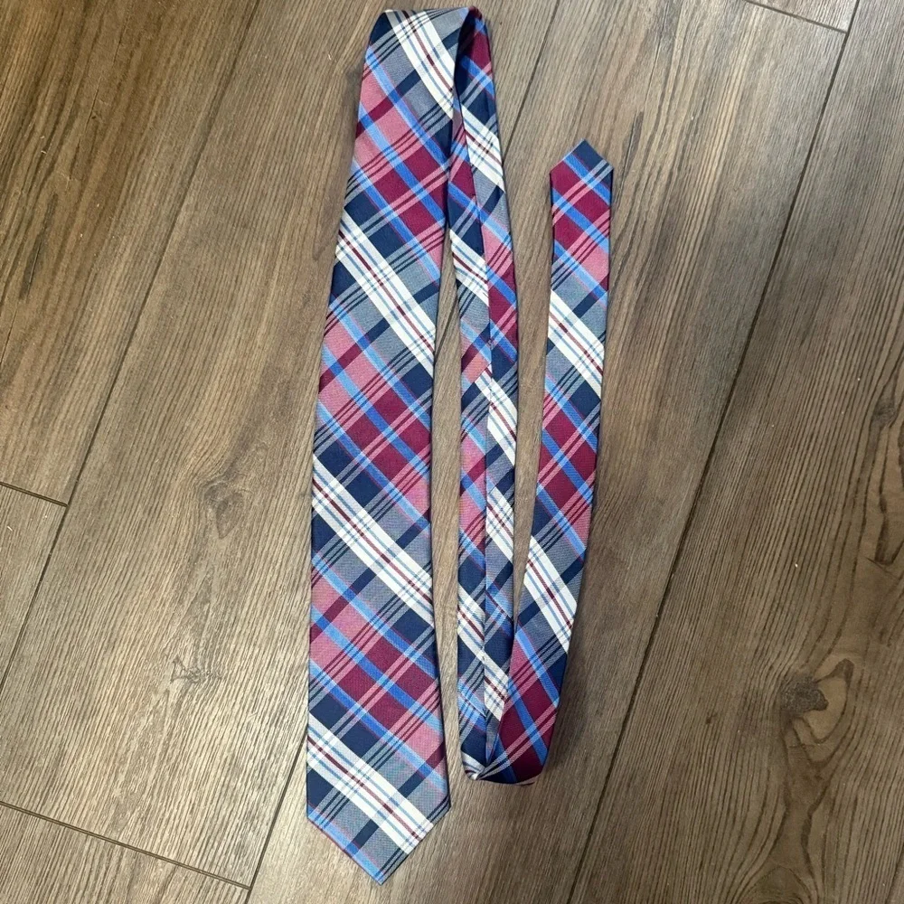 Nautica Silk Plaid Tie Navy Burgundy Blue Preppy Classic Menswear
